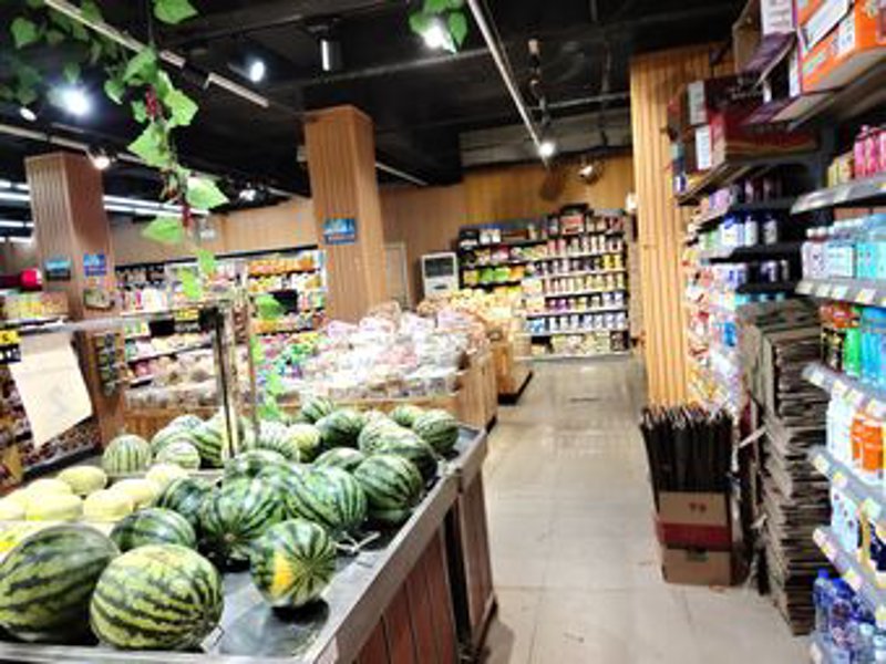 百胜店：比拼服务与性价比的新选择